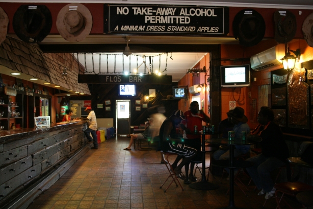 11 Jeszcze jeden przydrożny bar.