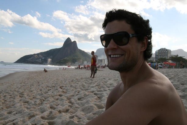 6 Nuno na Praia Ipanema.