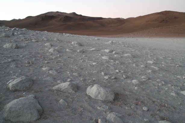 20 Zdjęcie wykonane przez Mars Polar Lander.